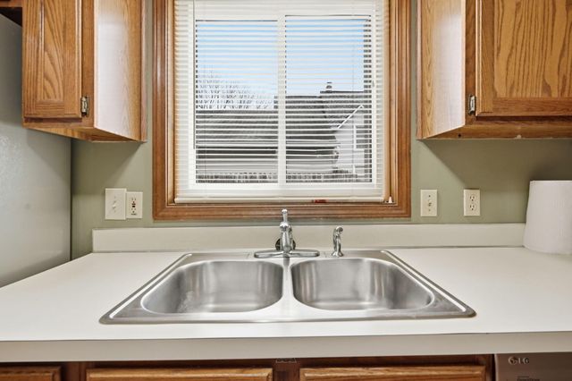 215 3rd Street, Fenton, MI 48430