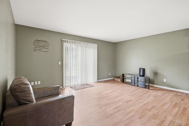 215 3rd Street, Fenton, MI 48430