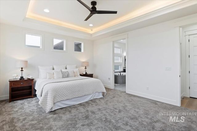 9953 S Peregrine Falcon Ave, Nampa, ID 83686