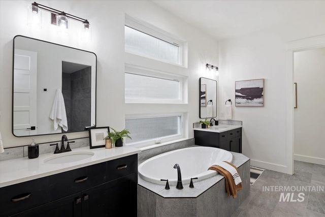 9953 S Peregrine Falcon Ave, Nampa, ID 83686