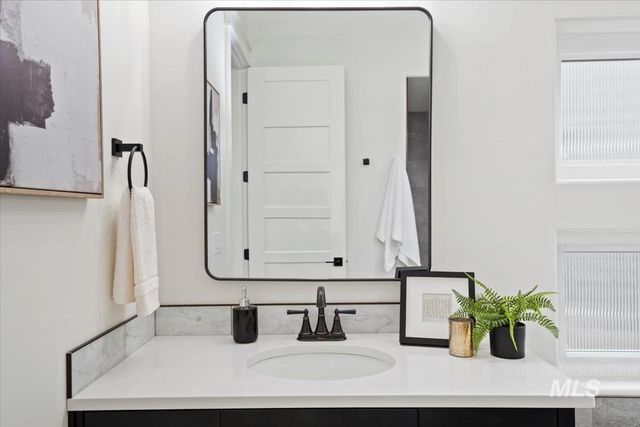 9953 S Peregrine Falcon Ave, Nampa, ID 83686