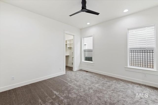 9953 S Peregrine Falcon Ave, Nampa, ID 83686