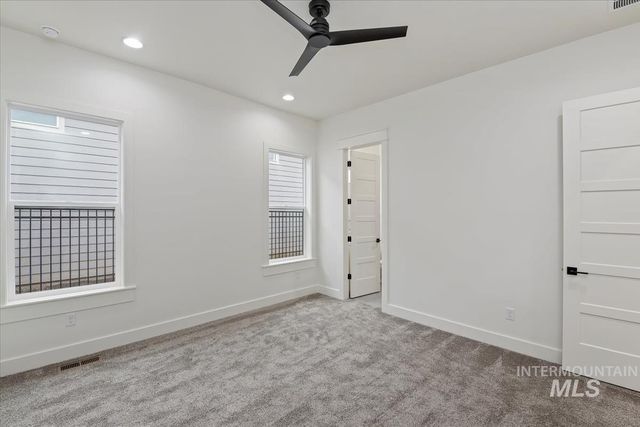 9953 S Peregrine Falcon Ave, Nampa, ID 83686