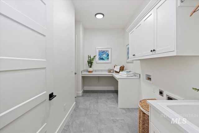 9953 S Peregrine Falcon Ave, Nampa, ID 83686