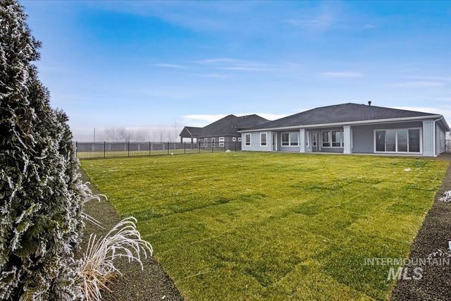 9953 S Peregrine Falcon Ave, Nampa, ID 83686