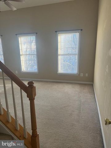 2414 N HAMPTON DR, Alexandria, VA 22311