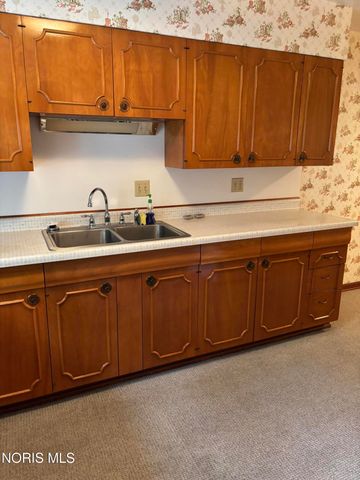 1039 Keeler Street, Maumee, OH 43537