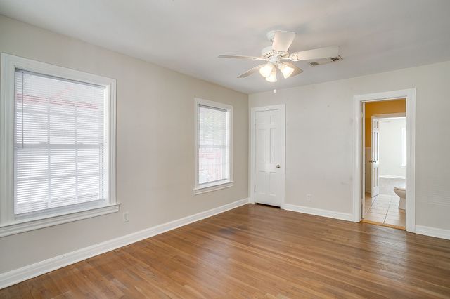 2604 Wayside Avenue, Fort Worth, TX 76110
