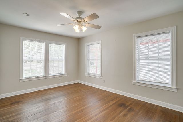 2604 Wayside Avenue, Fort Worth, TX 76110