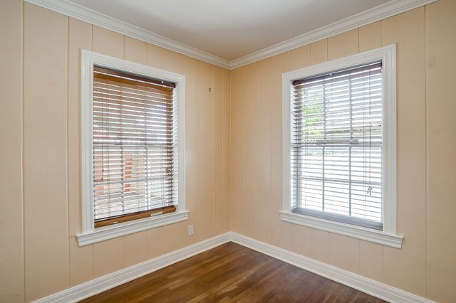 2604 Wayside Avenue, Fort Worth, TX 76110