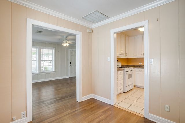 2604 Wayside Avenue, Fort Worth, TX 76110