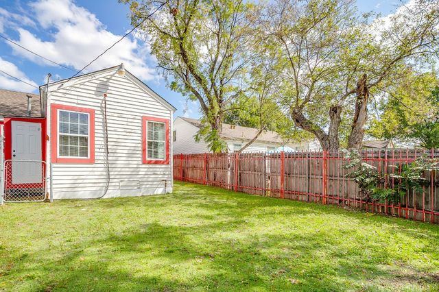 2604 Wayside Avenue, Fort Worth, TX 76110