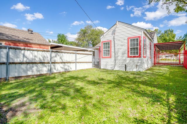 2604 Wayside Avenue, Fort Worth, TX 76110