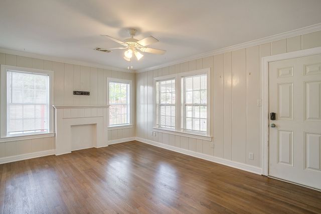 2604 Wayside Avenue, Fort Worth, TX 76110