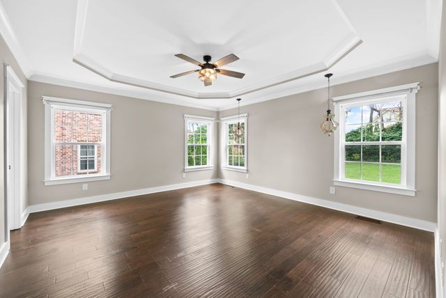 1387 Round Hill Ln, Spring Hill, TN 37174