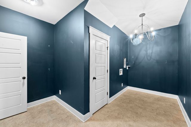 1387 Round Hill Ln, Spring Hill, TN 37174