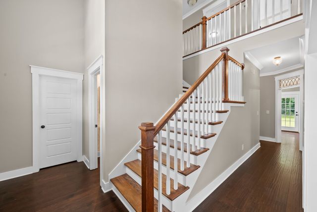 1387 Round Hill Ln, Spring Hill, TN 37174