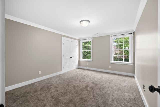 1387 Round Hill Ln, Spring Hill, TN 37174