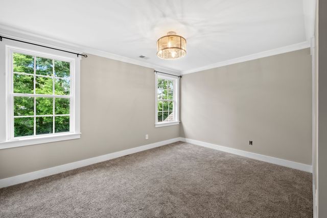 1387 Round Hill Ln, Spring Hill, TN 37174