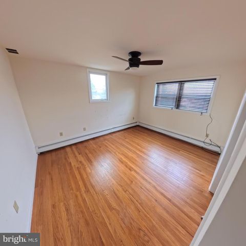 2057 MAHANTONGO ST, Pottsville, PA 17901