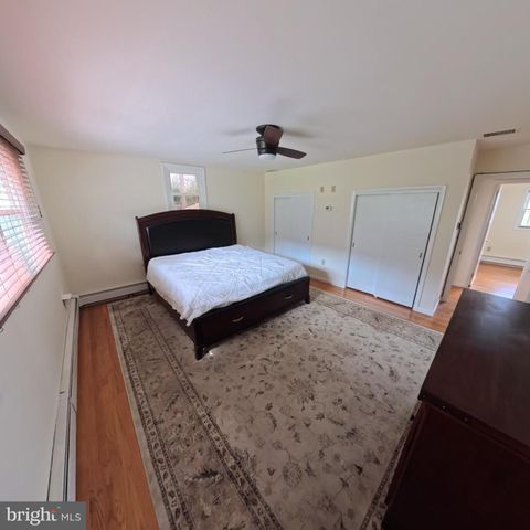 2057 MAHANTONGO ST, Pottsville, PA 17901