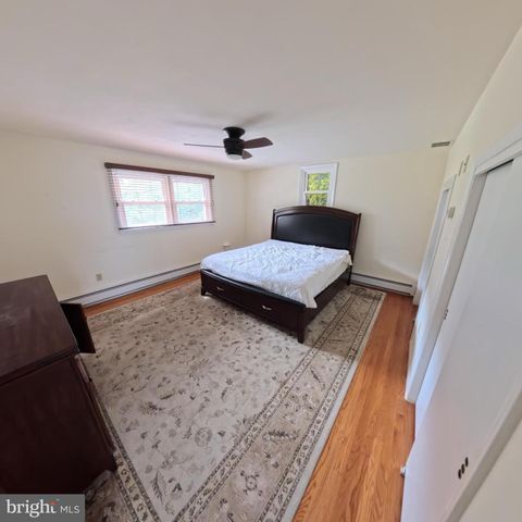 2057 MAHANTONGO ST, Pottsville, PA 17901