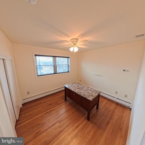 2057 MAHANTONGO ST, Pottsville, PA 17901