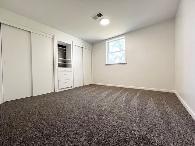 5815 Snyder Avenue, Des Moines, IA 50322