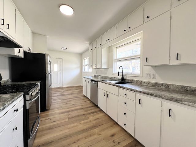 5815 Snyder Avenue, Des Moines, IA 50322