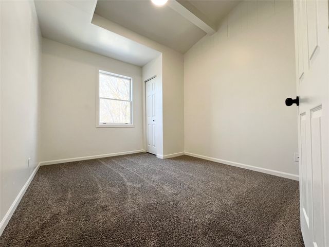5815 Snyder Avenue, Des Moines, IA 50322
