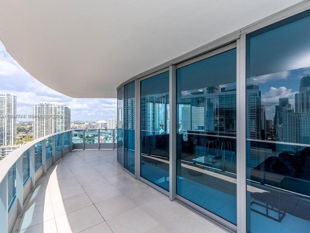 200 Biscayne Boulevard Way 3102, Miami, FL 33131
