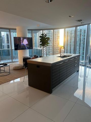 200 Biscayne Boulevard Way 3102, Miami, FL 33131