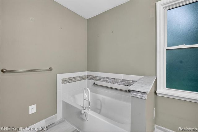 38152 Hixford Place, Westland, MI 48185