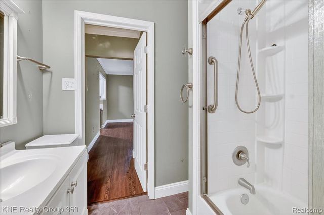 38152 Hixford Place, Westland, MI 48185