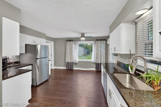 38152 Hixford Place, Westland, MI 48185