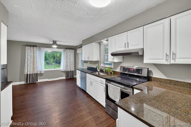 38152 Hixford Place, Westland, MI 48185