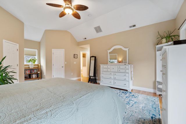 21 Edinburgh Road, Windham, NH 03087