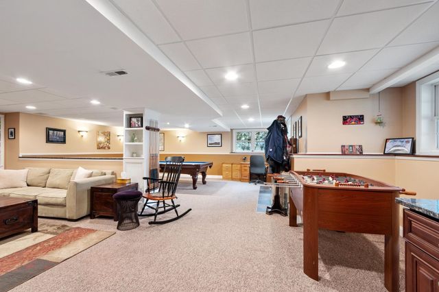 21 Edinburgh Road, Windham, NH 03087