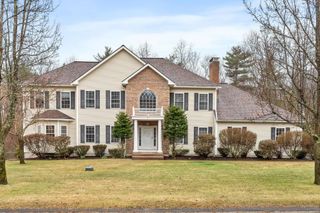 21 Edinburgh Road, Windham, NH 03087