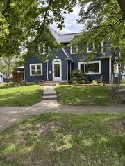 904 Homecrest Avenue, Kalamazoo, MI 49001