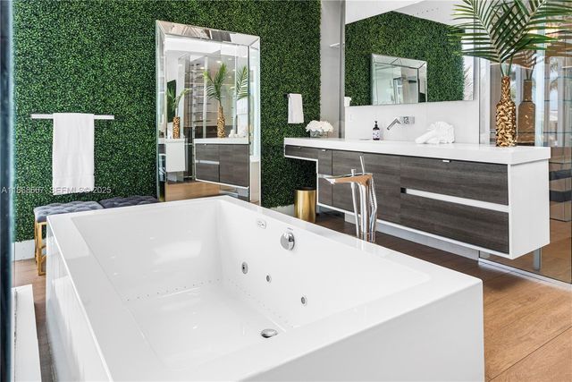 1319 Seminole Drive, Fort Lauderdale, FL 33304