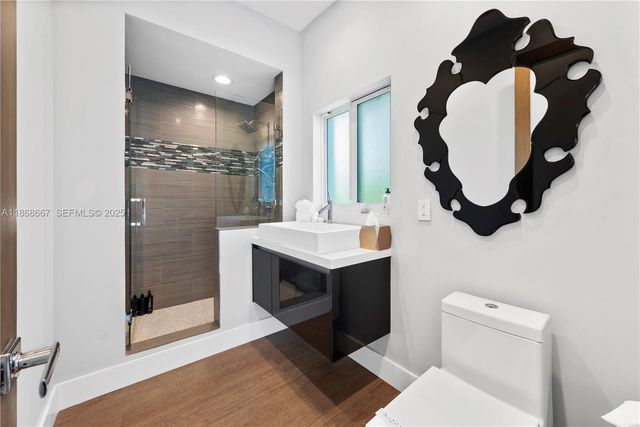 1319 Seminole Drive, Fort Lauderdale, FL 33304