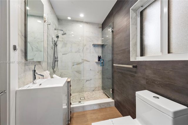 1319 Seminole Drive, Fort Lauderdale, FL 33304