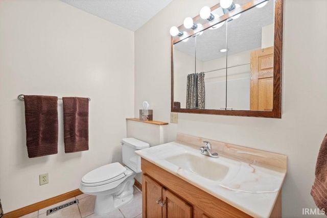 21 Willow Court, Williamsport, IN 47993