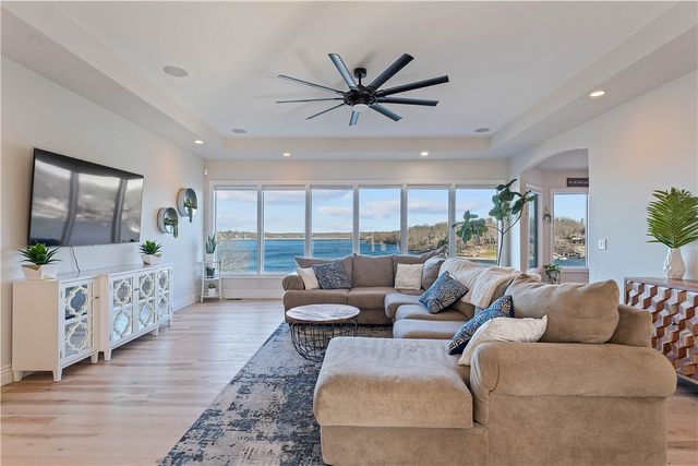 86 Stonehaven Drive, Bella Vista, AR 72715