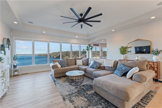 86 Stonehaven Drive, Bella Vista, AR 72715