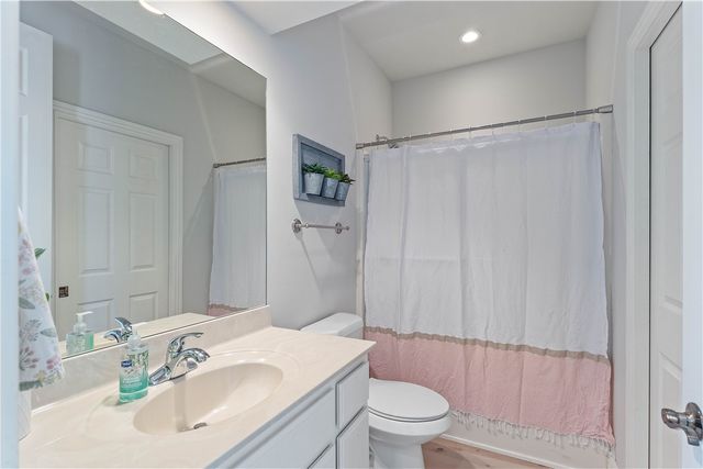 86 Stonehaven Drive, Bella Vista, AR 72715