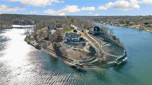 86 Stonehaven Drive, Bella Vista, AR 72715