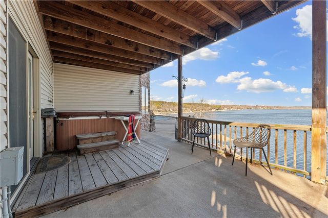 86 Stonehaven Drive, Bella Vista, AR 72715