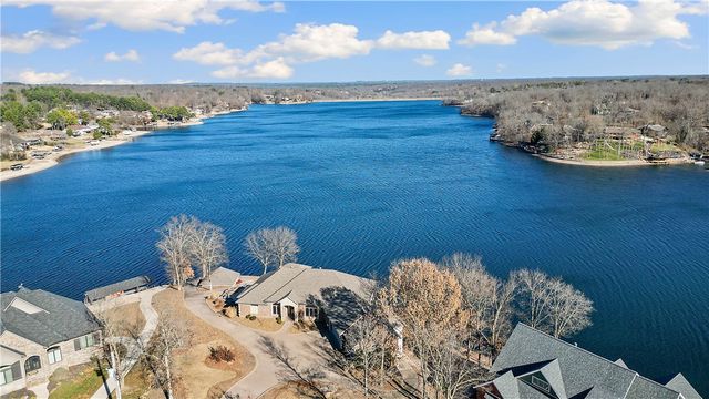 86 Stonehaven Drive, Bella Vista, AR 72715